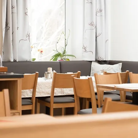 伊灵格霍夫膳食公寓 招待所 蒙德湖